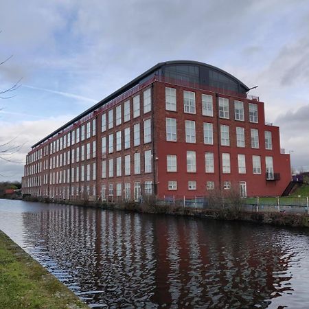 Canal Side Apartment By Serviced Living Liverpool Buitenkant foto