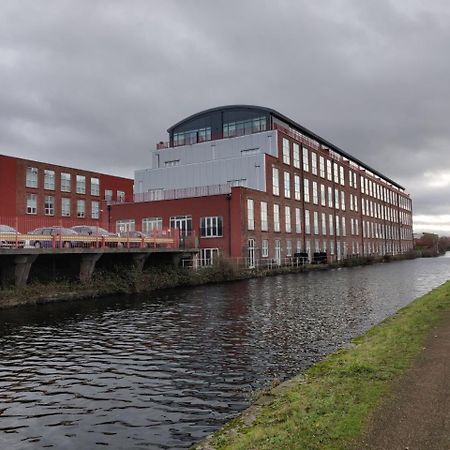 Canal Side Apartment By Serviced Living Liverpool Buitenkant foto
