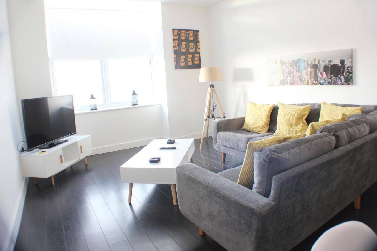 Canal Side Apartment By Serviced Living Liverpool Buitenkant foto